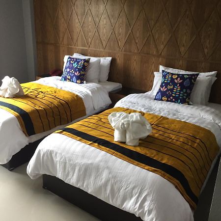 Hobby Hotel Uttaradit Extérieur photo