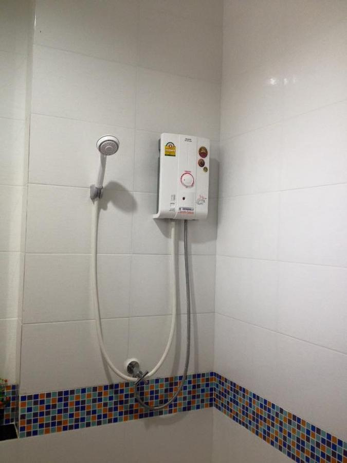 Hobby Hotel Uttaradit Extérieur photo