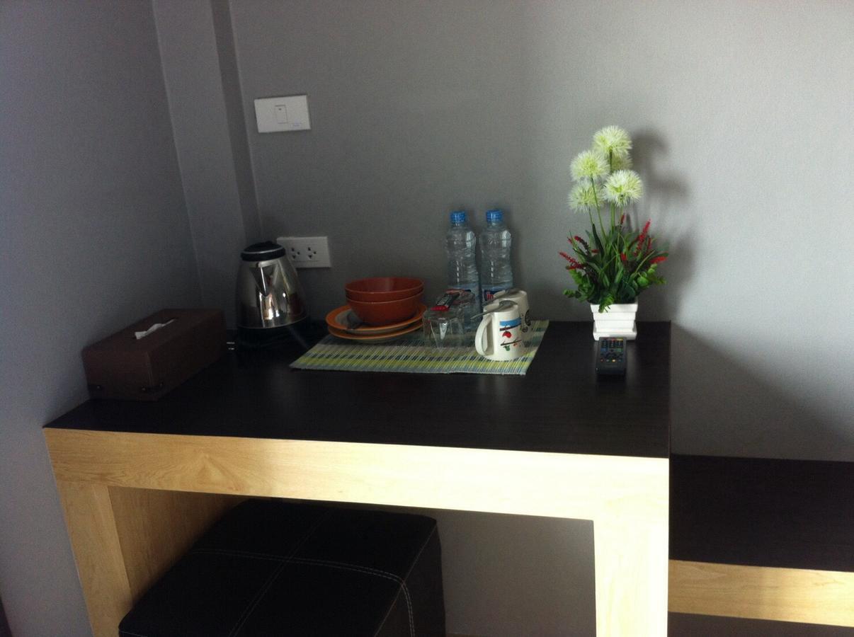 Hobby Hotel Uttaradit Extérieur photo