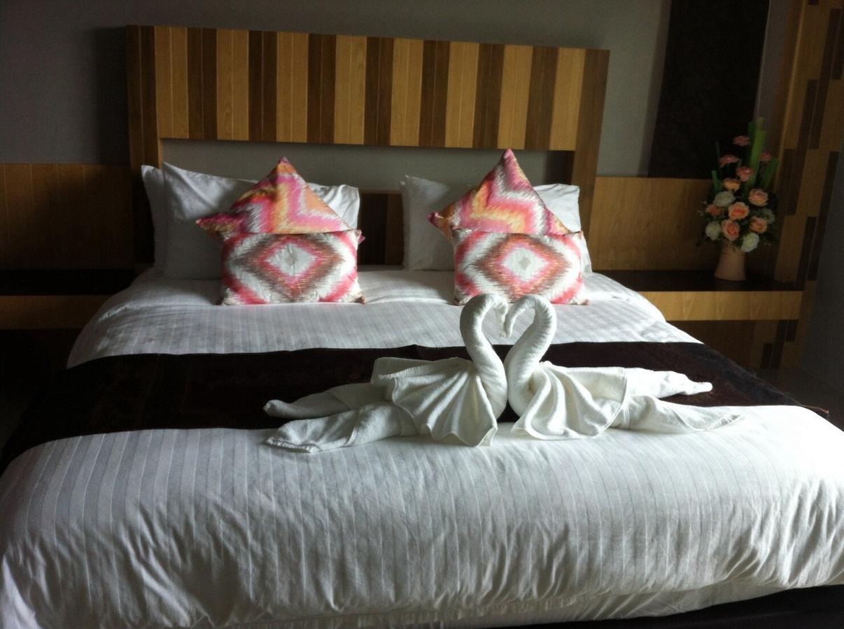 Hobby Hotel Uttaradit Extérieur photo