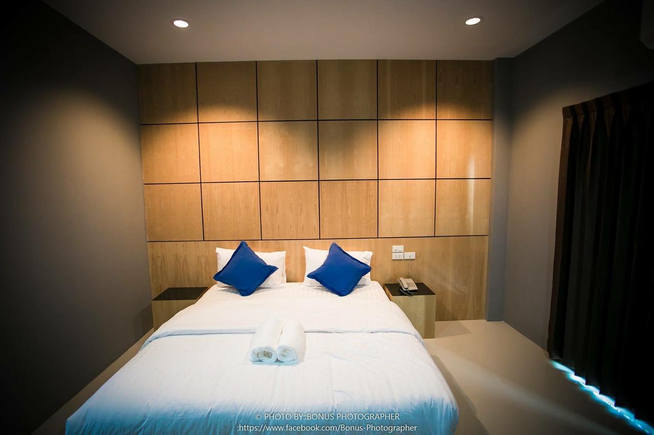 Hobby Hotel Uttaradit Extérieur photo